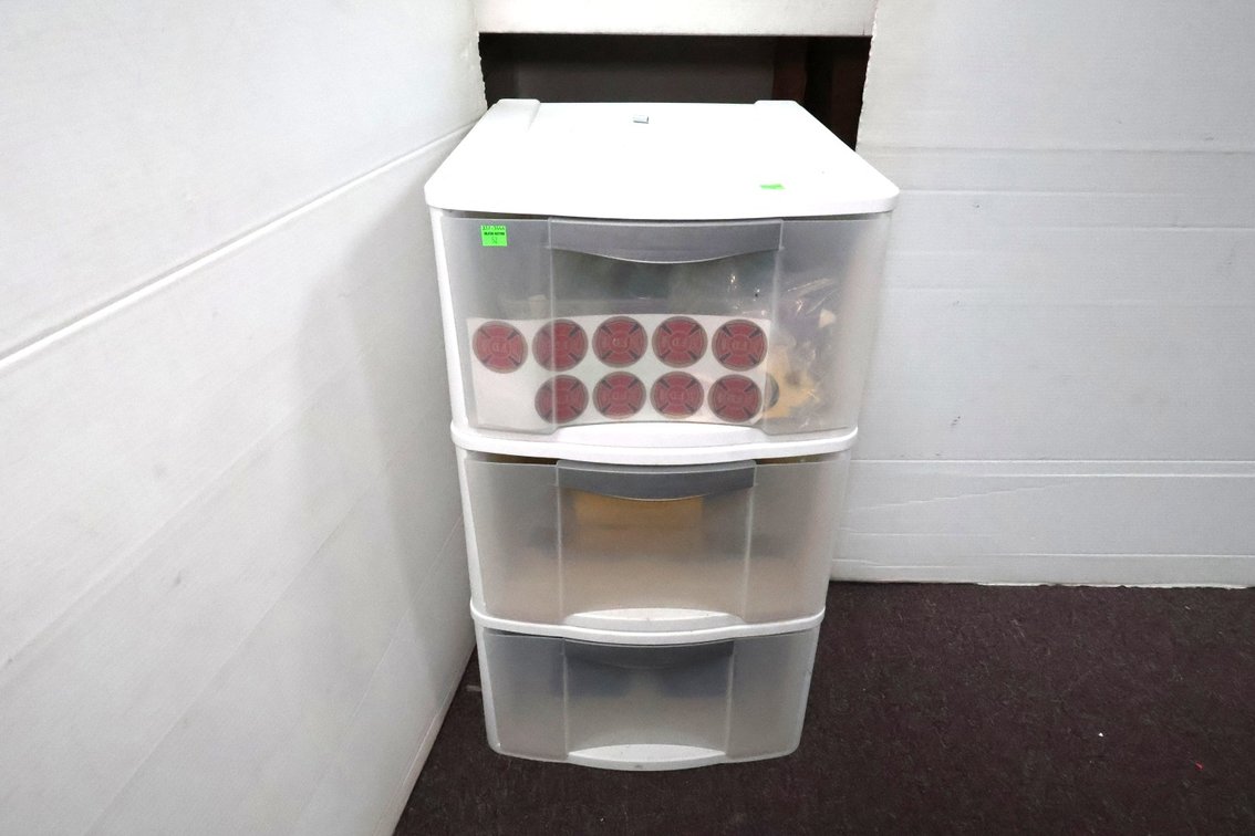 Plastic Organizers and Content