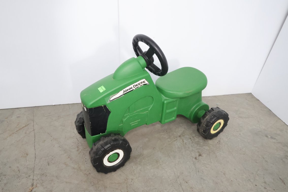 John Deere Ride On Toy