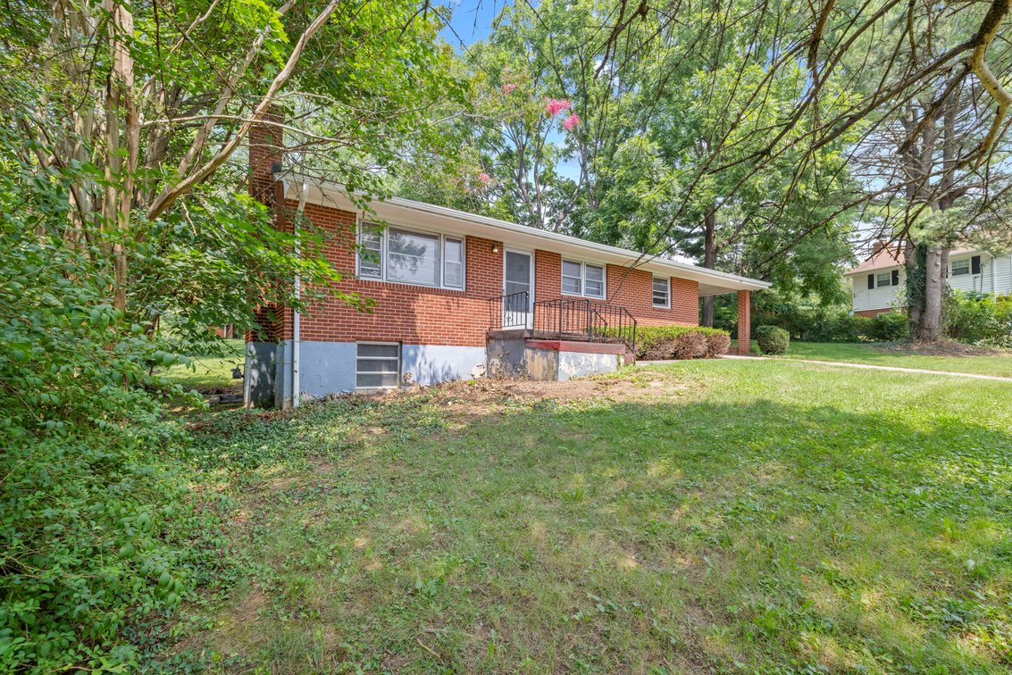 Image for 1012 Baylor St, Staunton - Selling at Auction