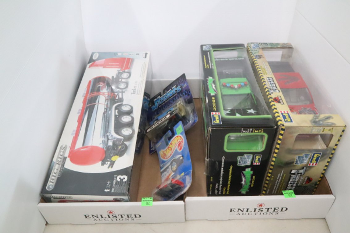 Model Monster Trucks, Toys