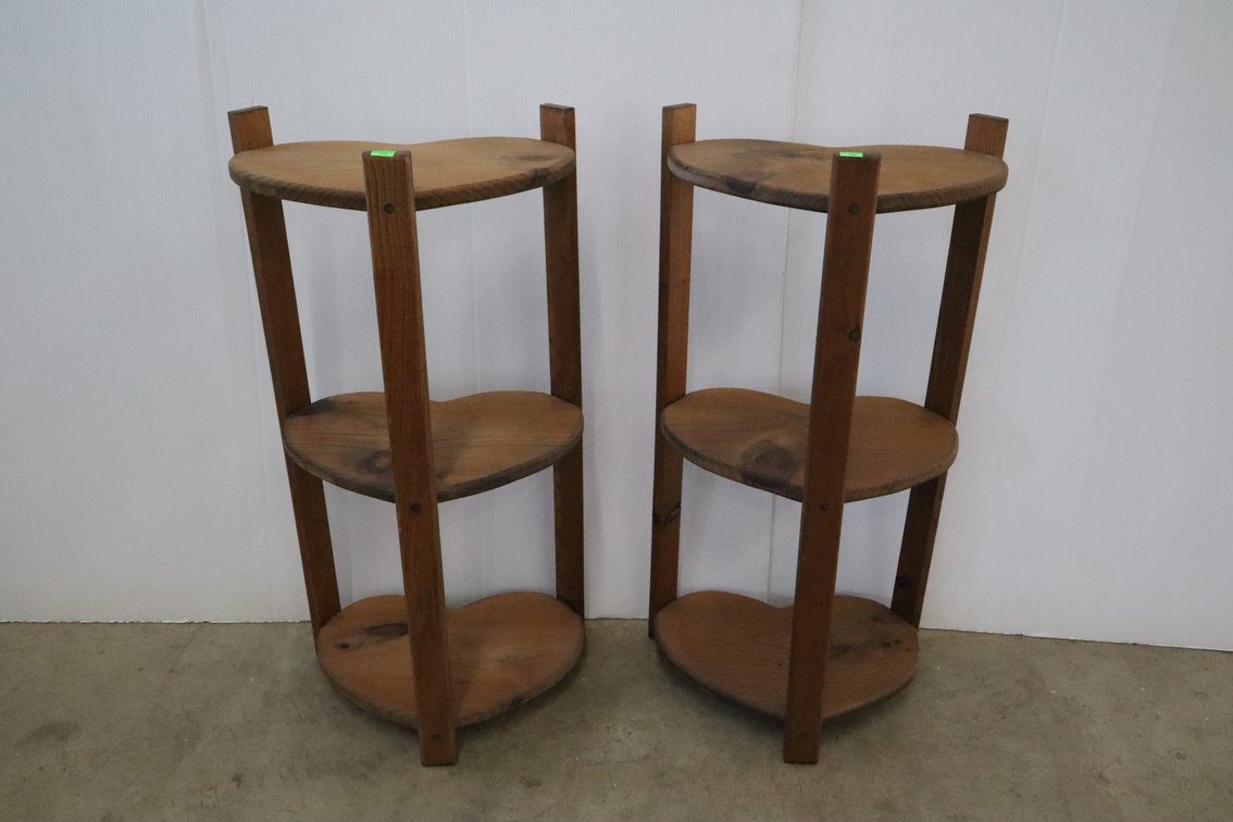 Sweetheart Shelves