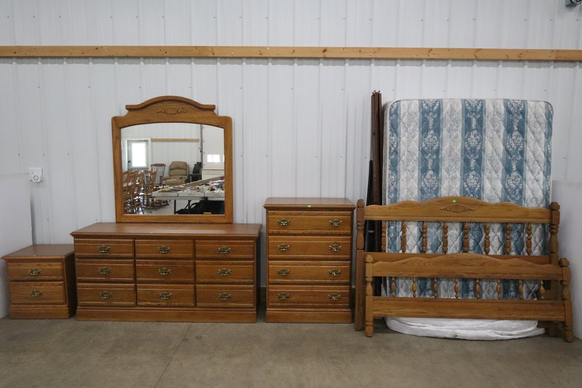 Carolina Full-Size Bedroom Set