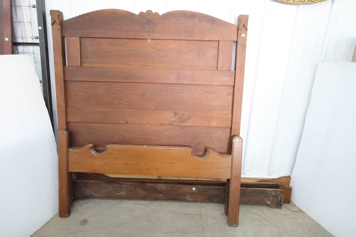 Antique 3/4 Bed