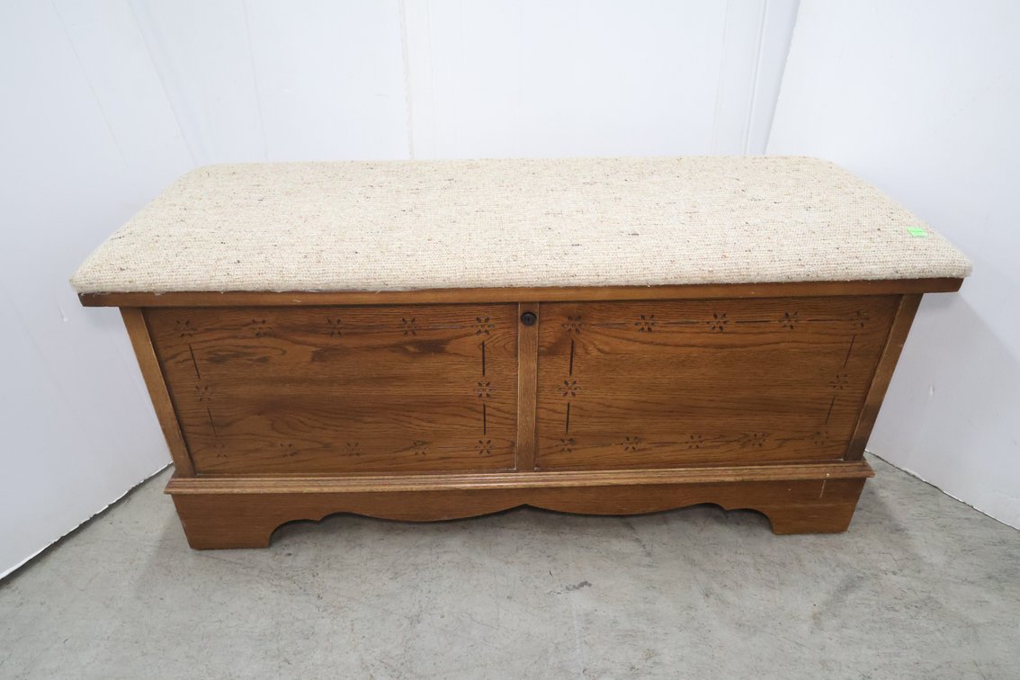 Lane Cedar Chest