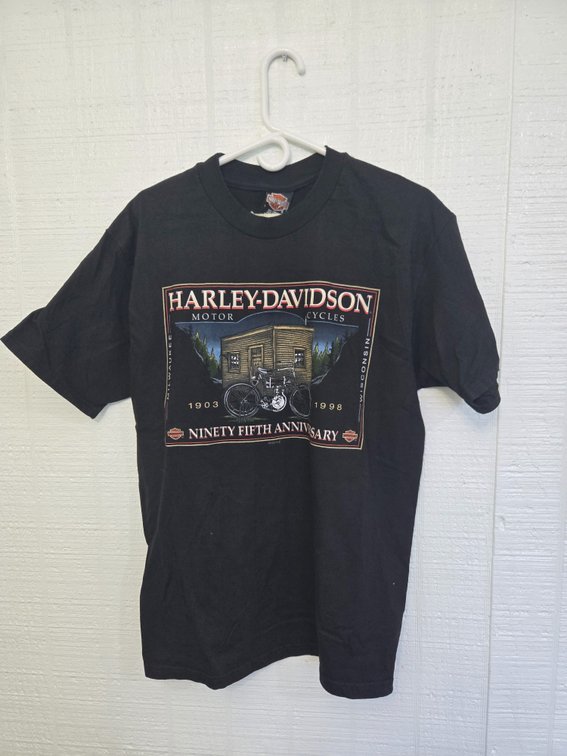 Harley-Davidson T-Shirt - Reading, PA and Milwaukee, Wisconsin