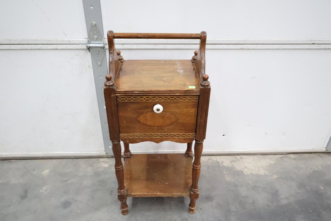 Humidor Tobacco Stand