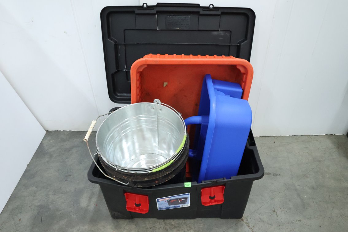 Buckets, Caddy, and Tote