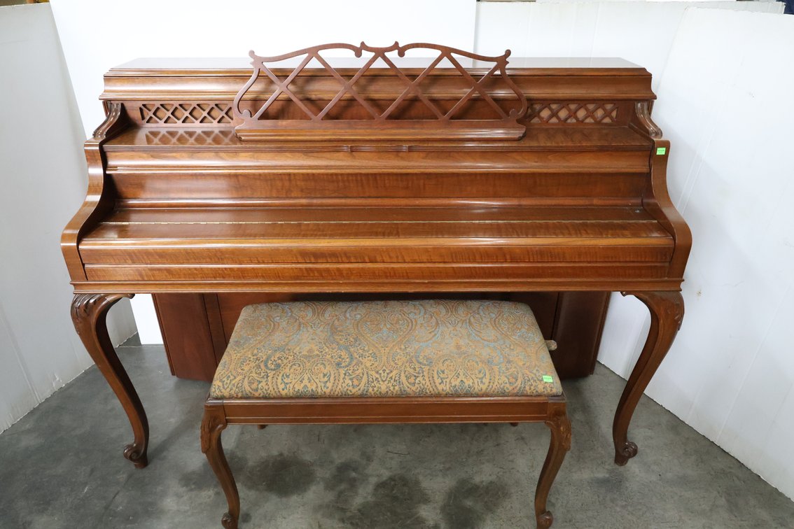 Steinway Piano with Bench