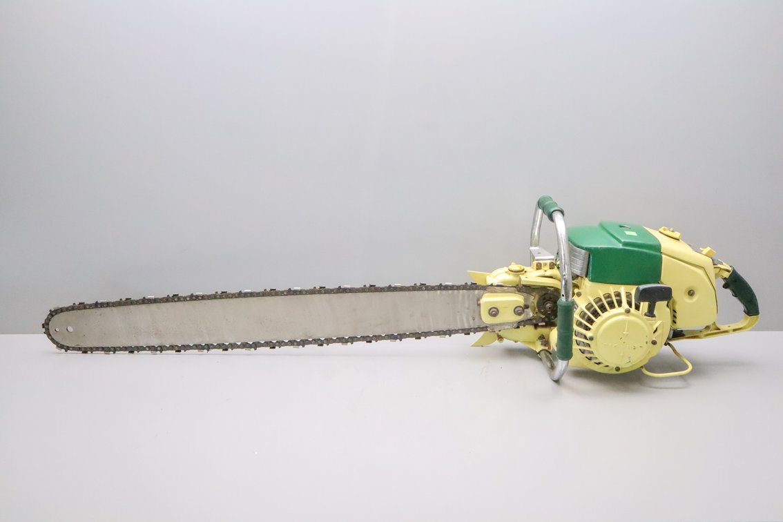 Pioneer Model 750 Chainsaw