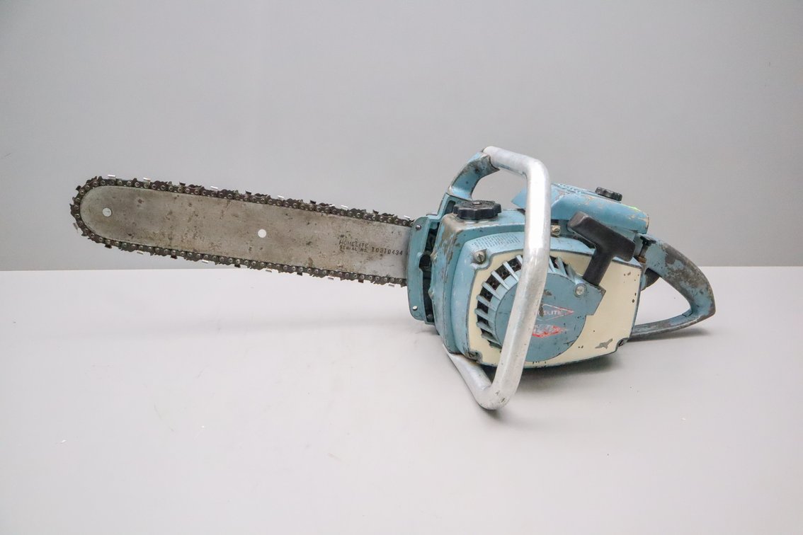 Homelite XL-12 Chainsaw