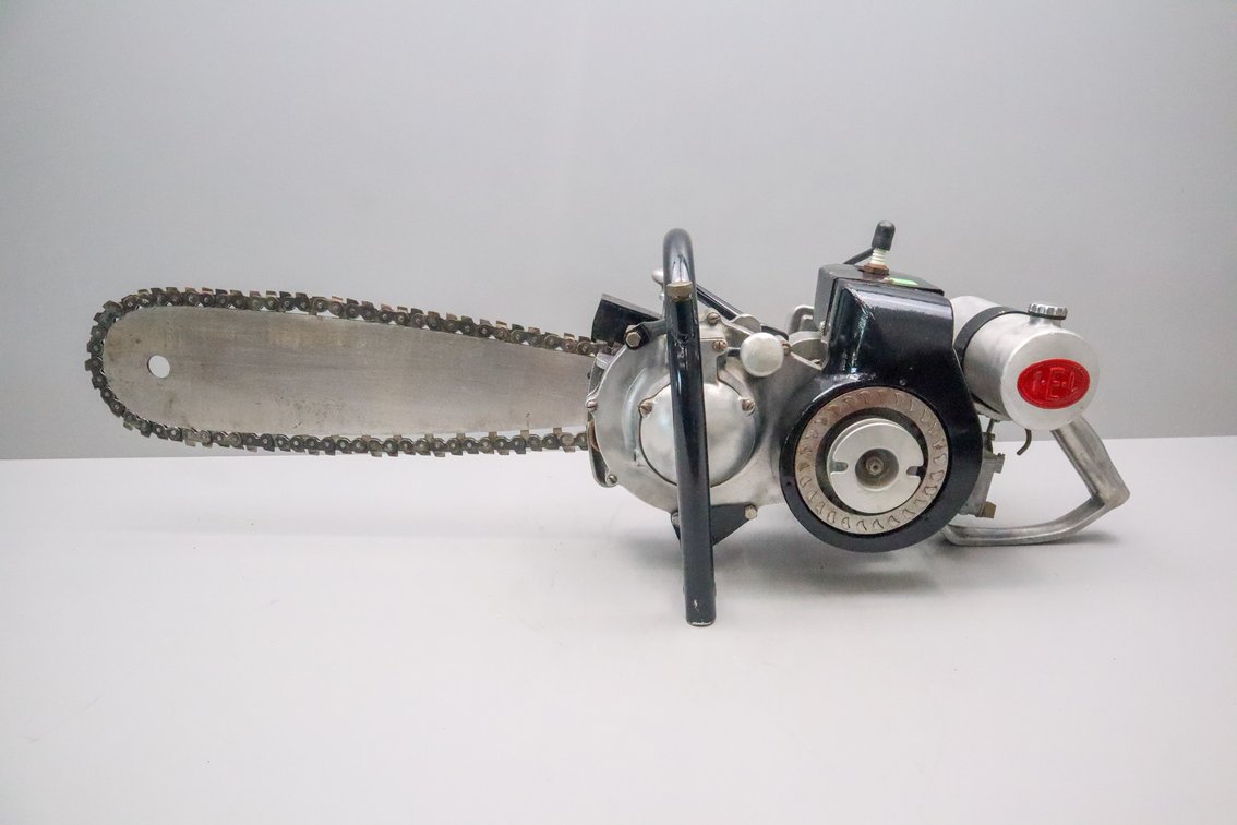 I.E.L. Beaver Chainsaw