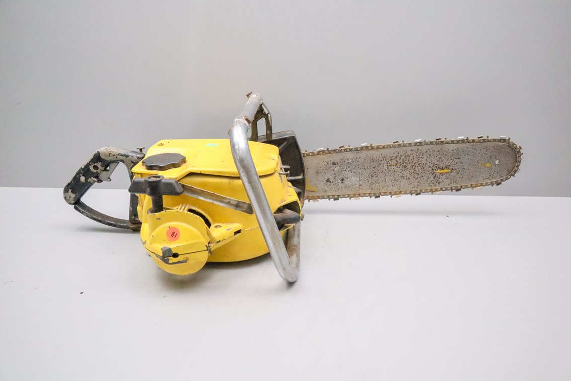 McCullough D-33 Le Sabre Chainsaw