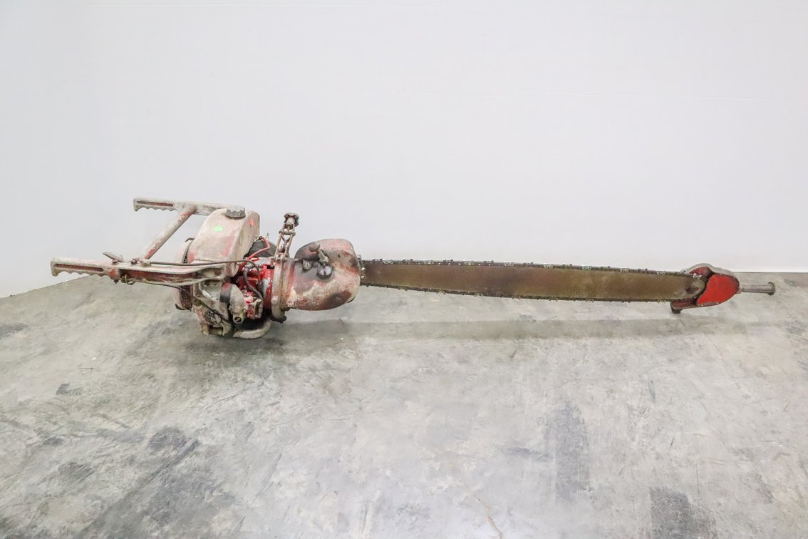 Mall Model 11 Chainsaw