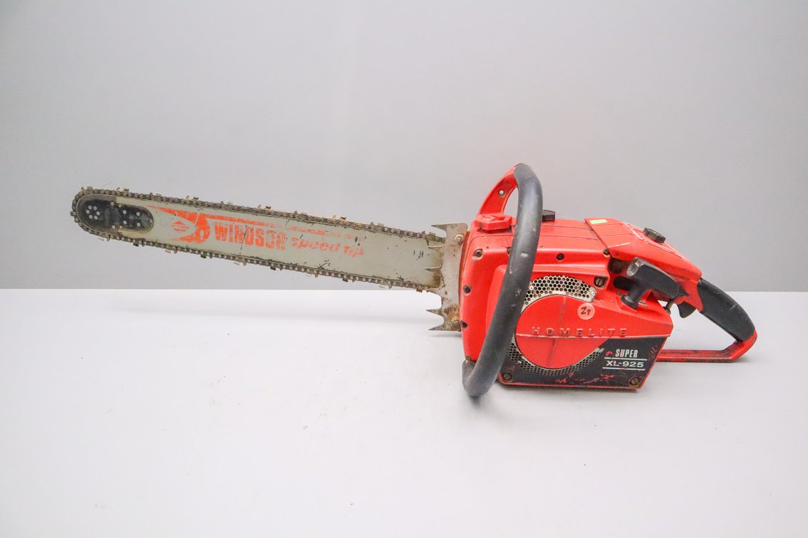 Homelite Super XL-925 Chainsaw