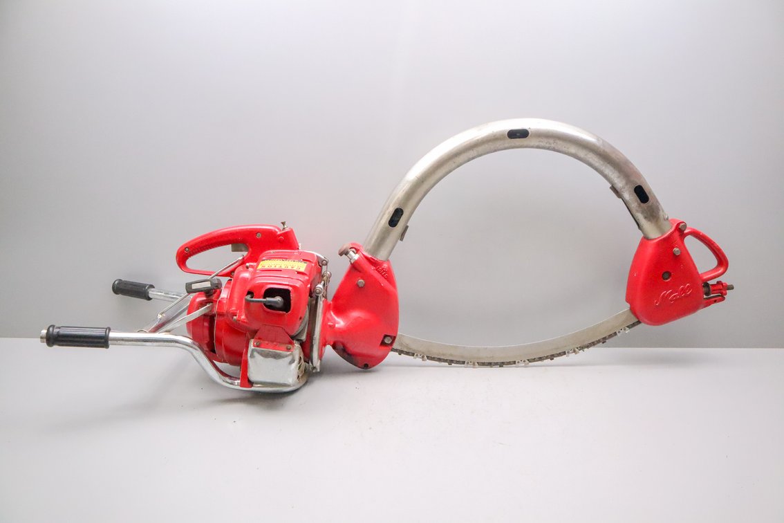Mall 2MG Chainsaw