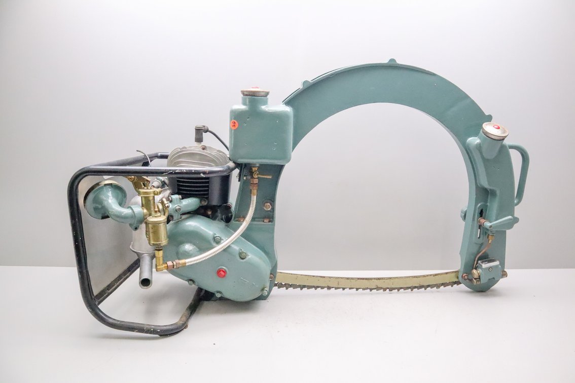 Dolmar CB 50 Chainsaw