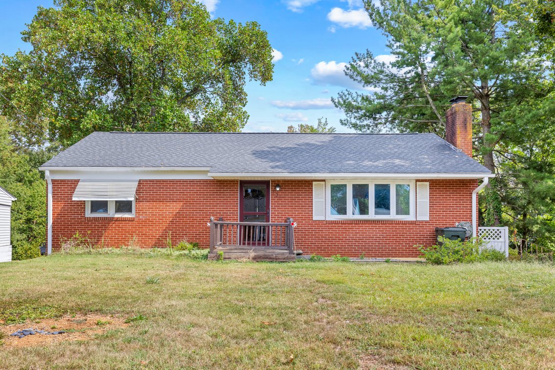 Image for 121 Greenwood Rd, Staunton Real Estate Auction