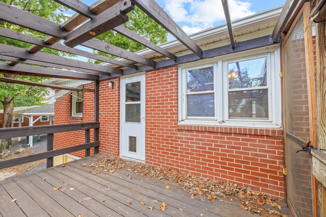 Image for 121 Greenwood Rd, Staunton Real Estate Auction