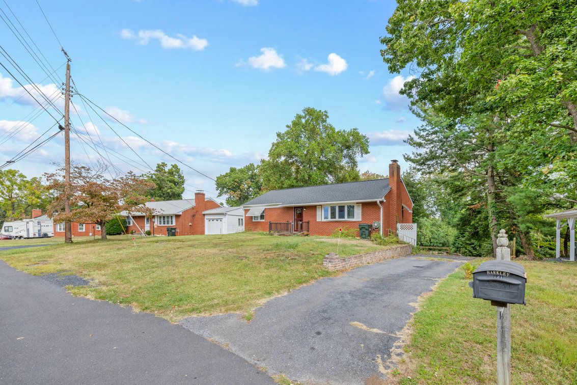 Image for 121 Greenwood Rd, Staunton Real Estate Auction