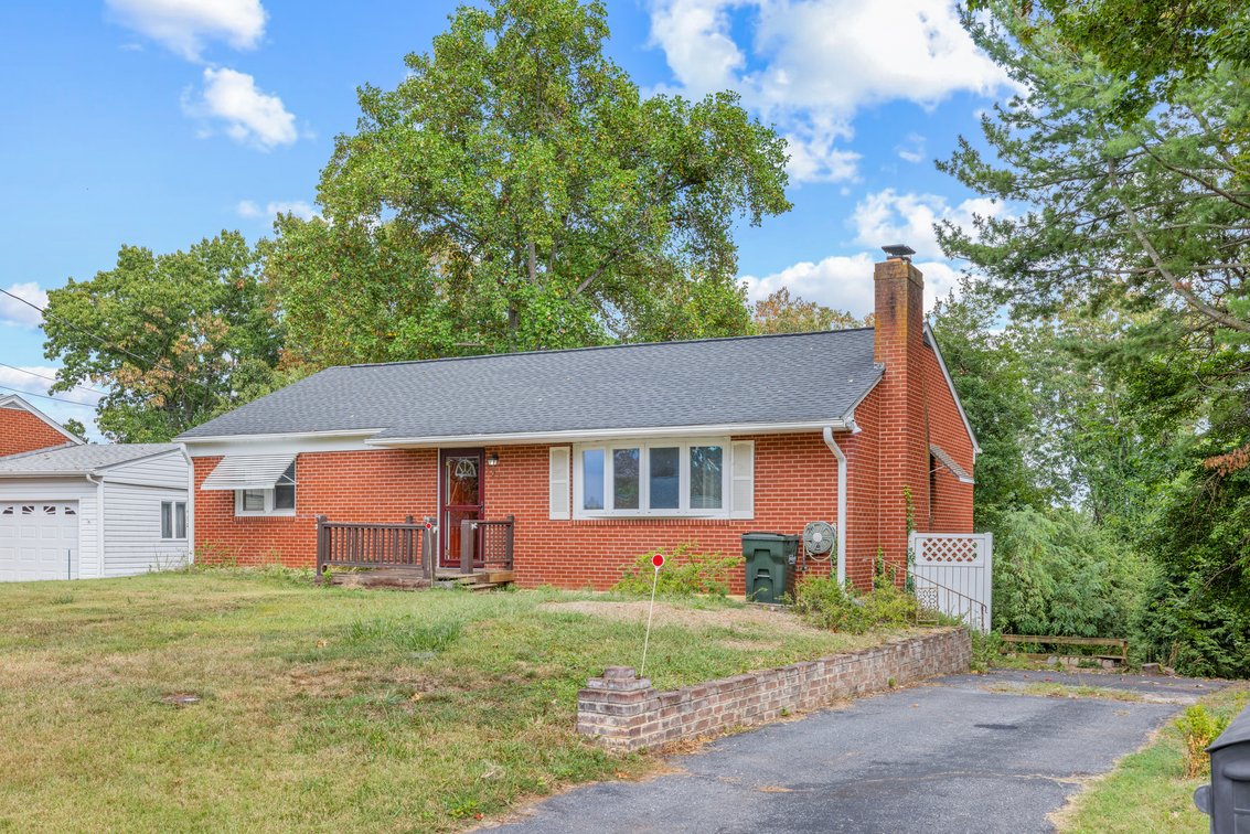 Image for 121 Greenwood Rd, Staunton Real Estate Auction