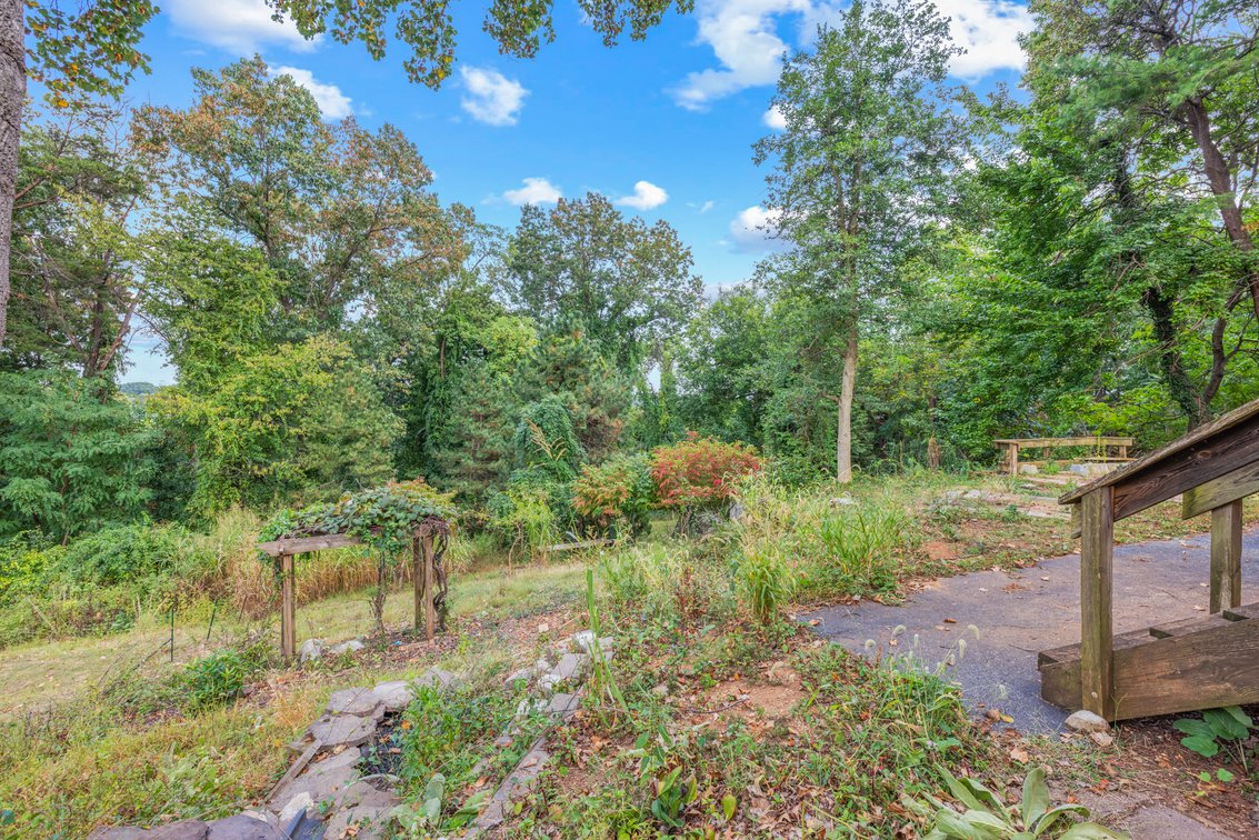 Image for 121 Greenwood Rd, Staunton Real Estate Auction