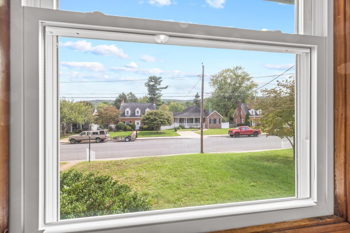 Image for 833 Jefferson Ave, Waynesboro Real Estate Auction