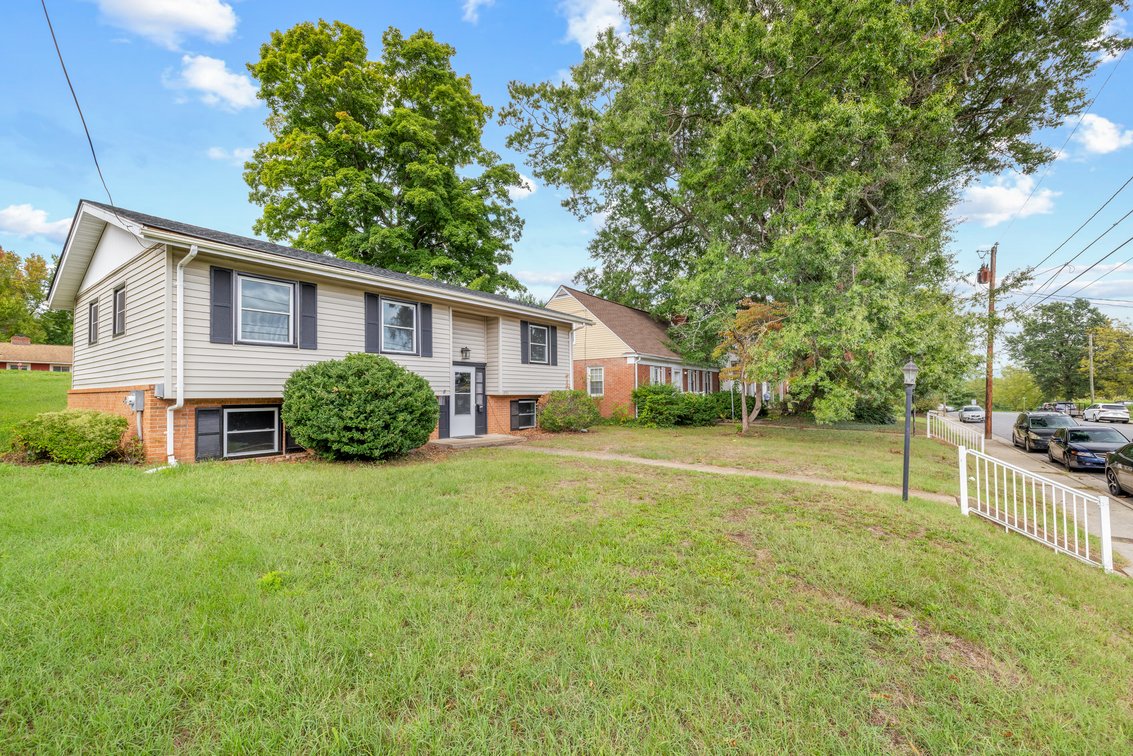 Image for 833 Jefferson Ave, Waynesboro Real Estate Auction