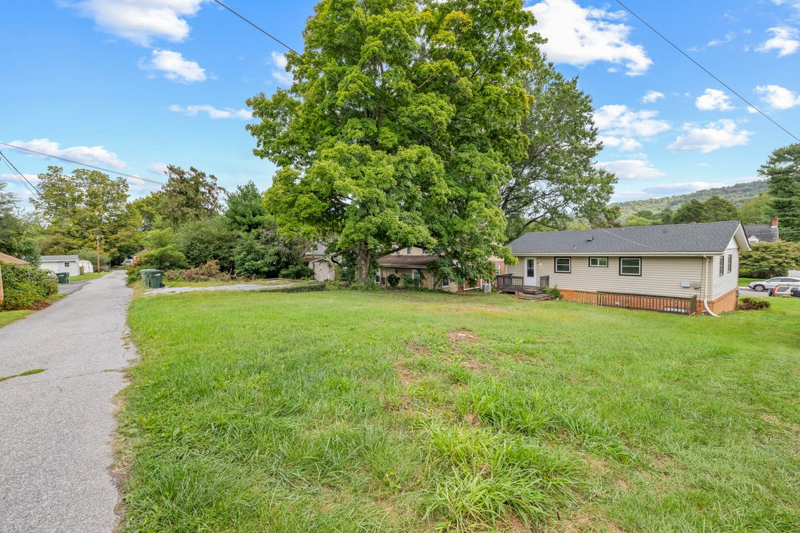 Image for 833 Jefferson Ave, Waynesboro Real Estate Auction