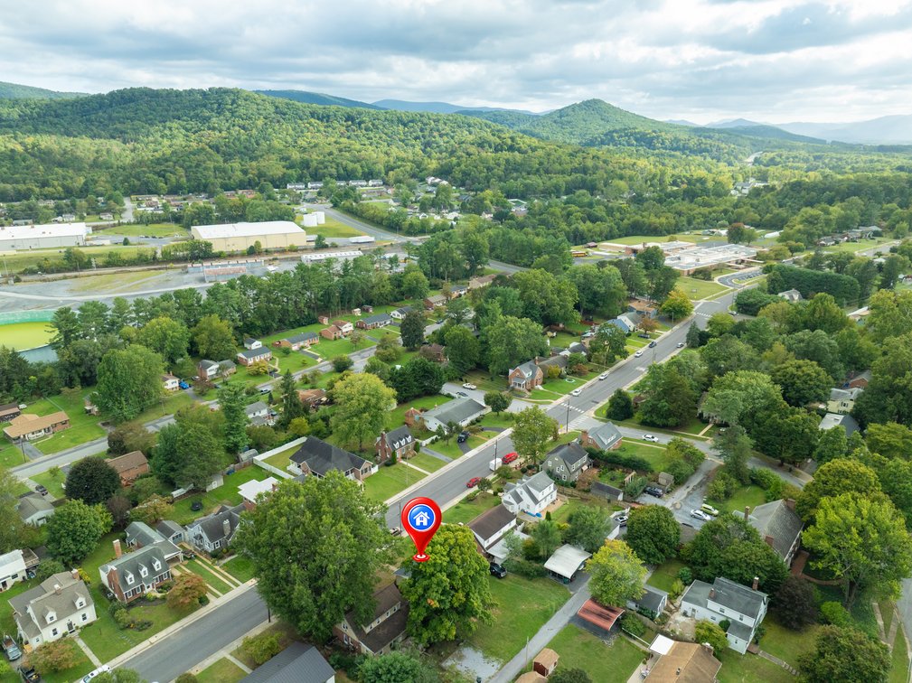 Image for 833 Jefferson Ave, Waynesboro Real Estate Auction