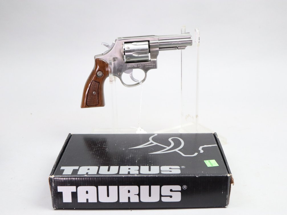 Taurus, M82, 38 Special
