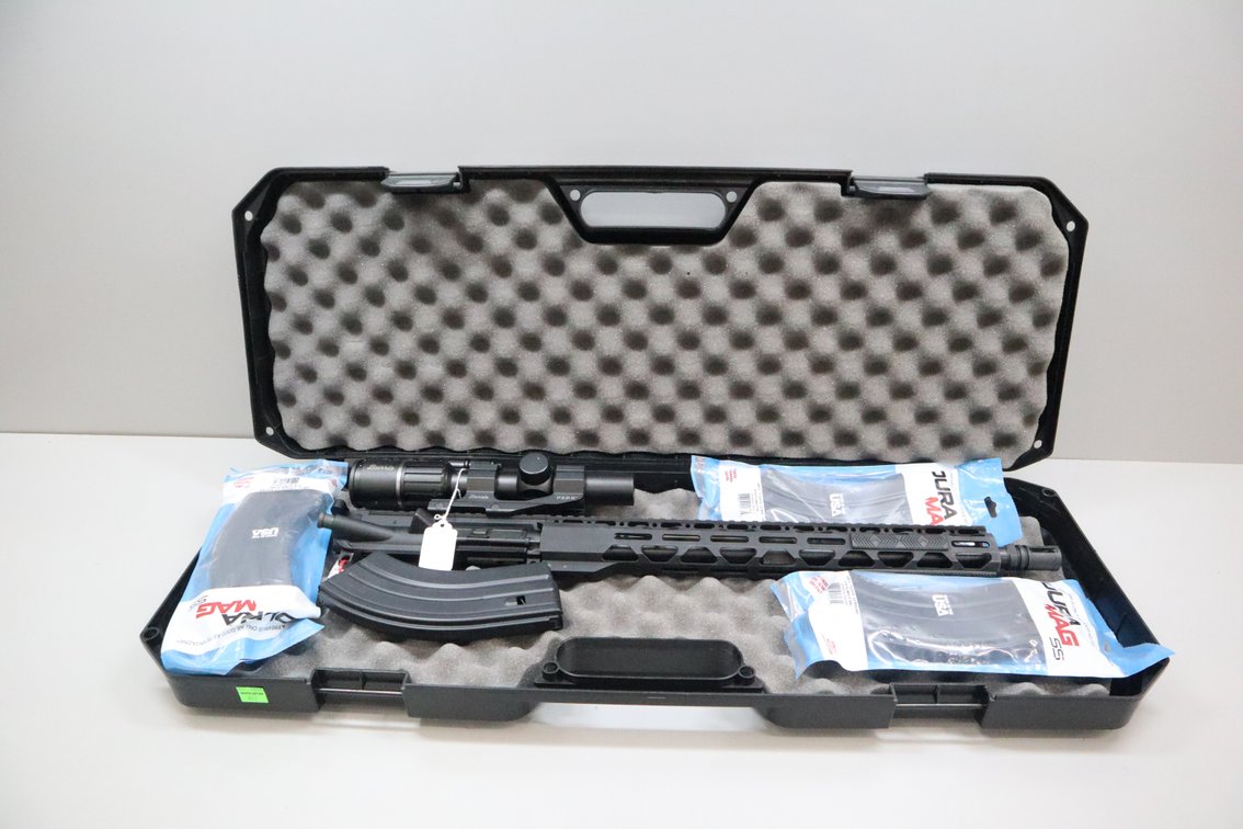 AR Upper Receiver Assembly with Burris Scope, DuraMag Magazines & Case
