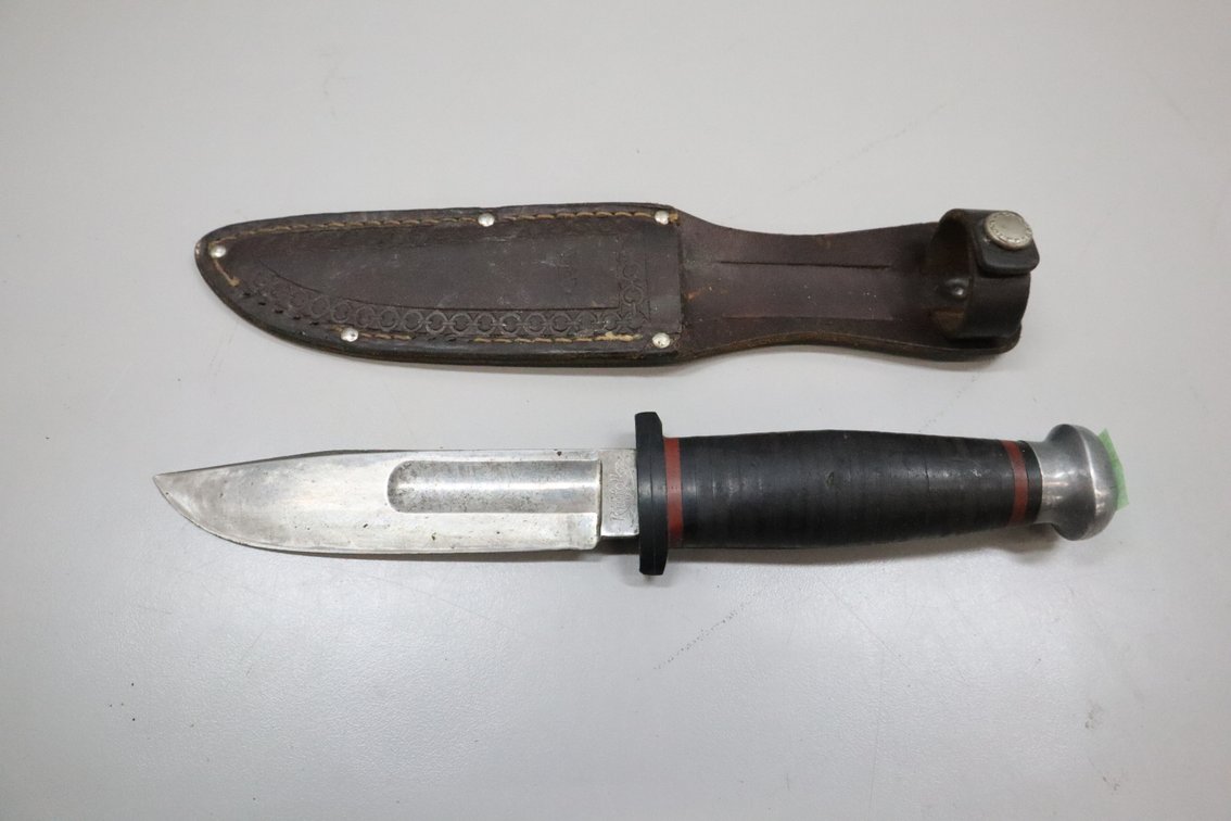 Kinfolks Fixed-Blade Knife with Leather Sheath