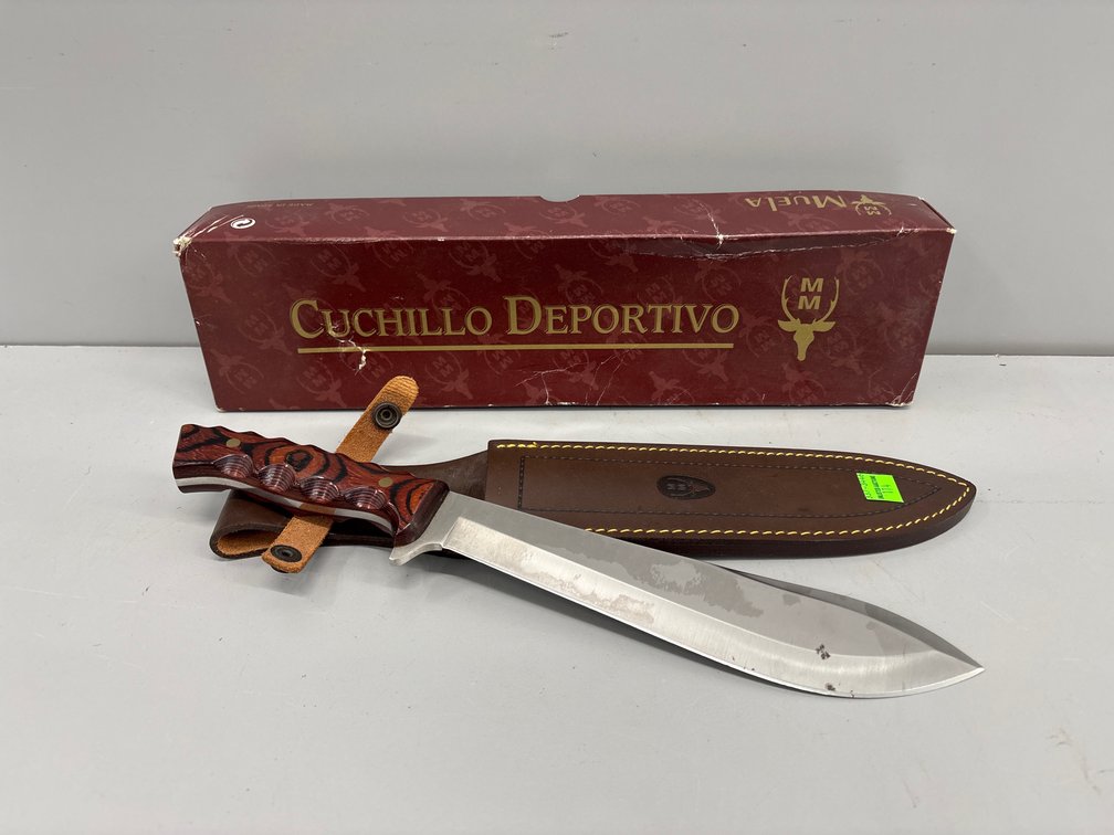 Muela Cuchillo Deportivo Fixed Blade Knife with Sheath and Box
