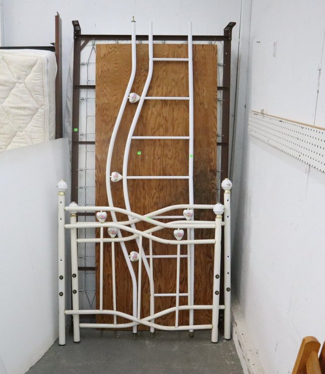 Metal Daybed