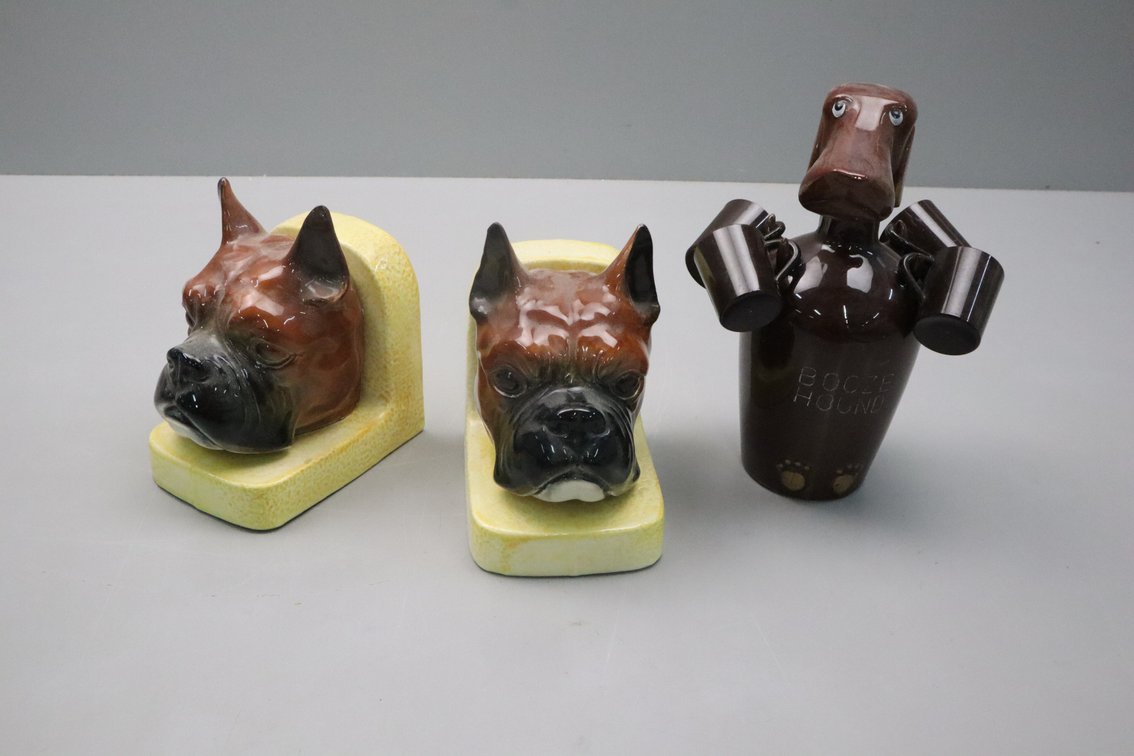 Boxer Bookends