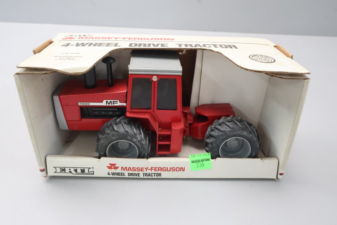 Massey Ferguson Four Wheel Drive 4900 Tractor