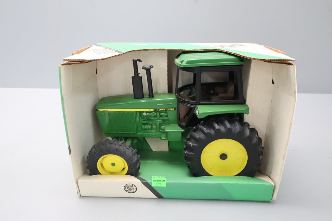 John Deere 4455 Mfwd Tractor, 1/16 Scale