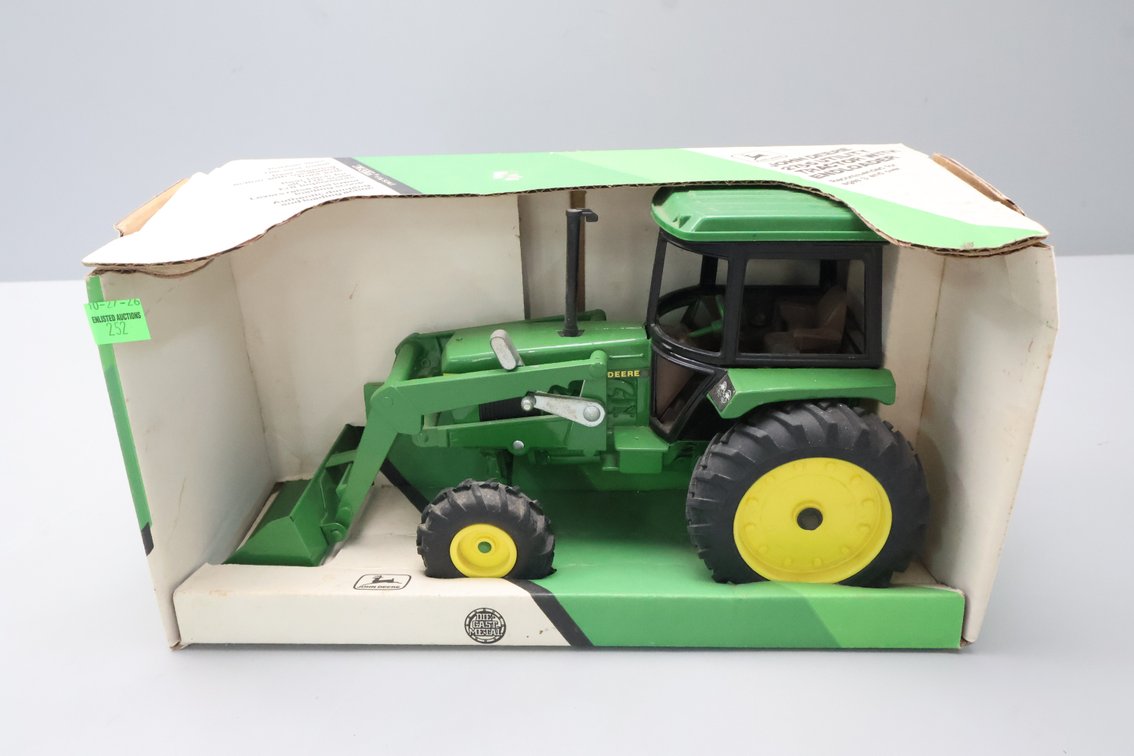 John Deere 2755 Tractor With Loader