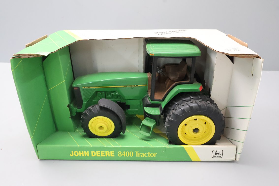 John Deere 8400 Tractor