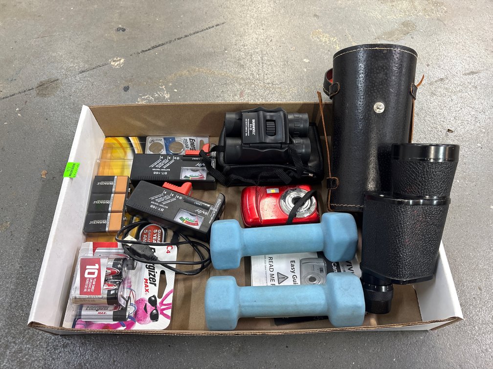 Bushnell Binoculars, Batteries