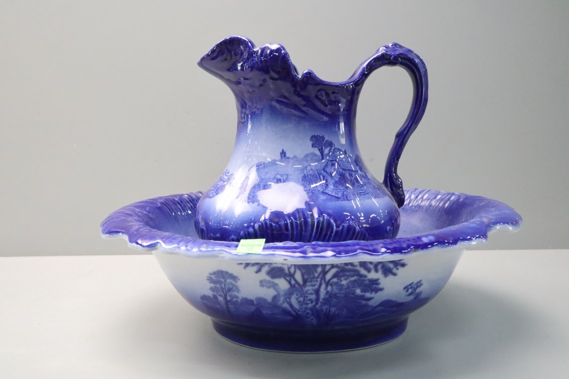 Flo Blue Bowl And Pitcher Set