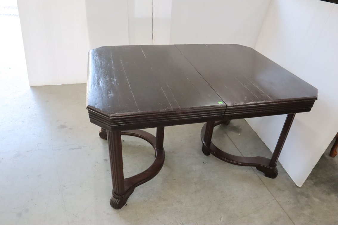 Dining Table with An Extensionally
