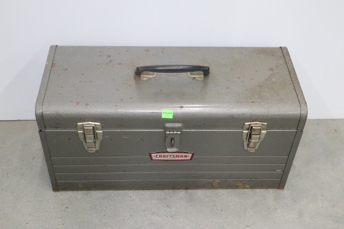 Metal Craftsman Toolbox with Tray