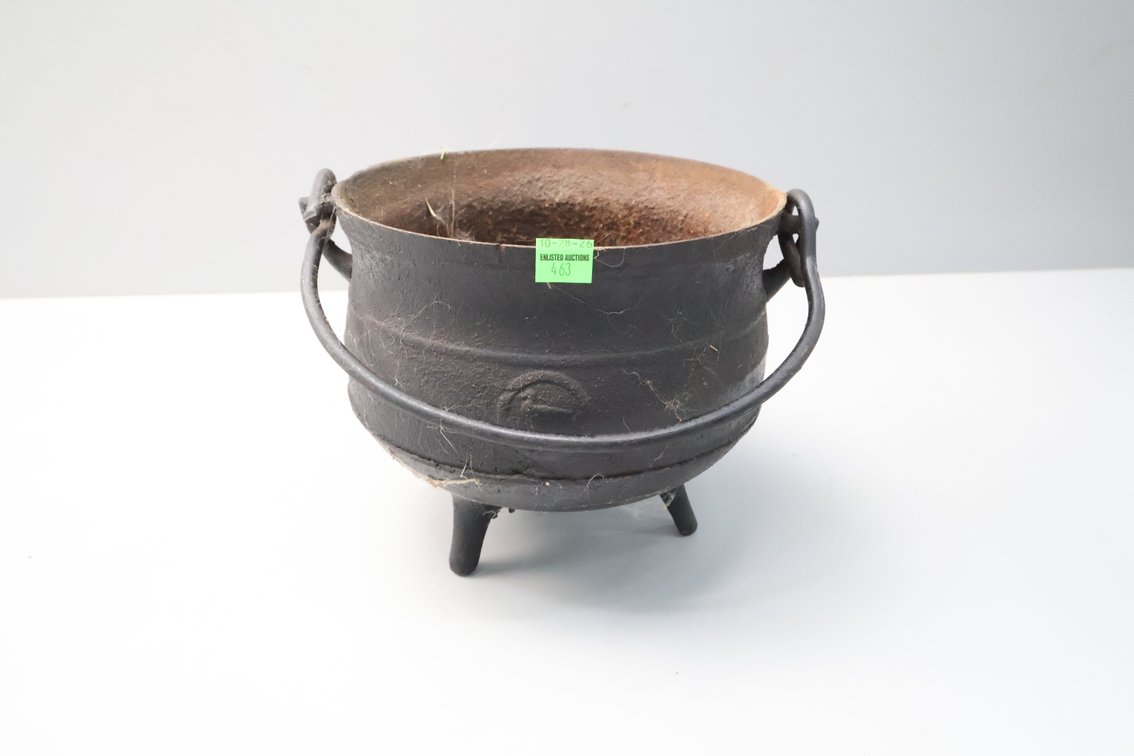 Cast Iron 3-Footed Pot