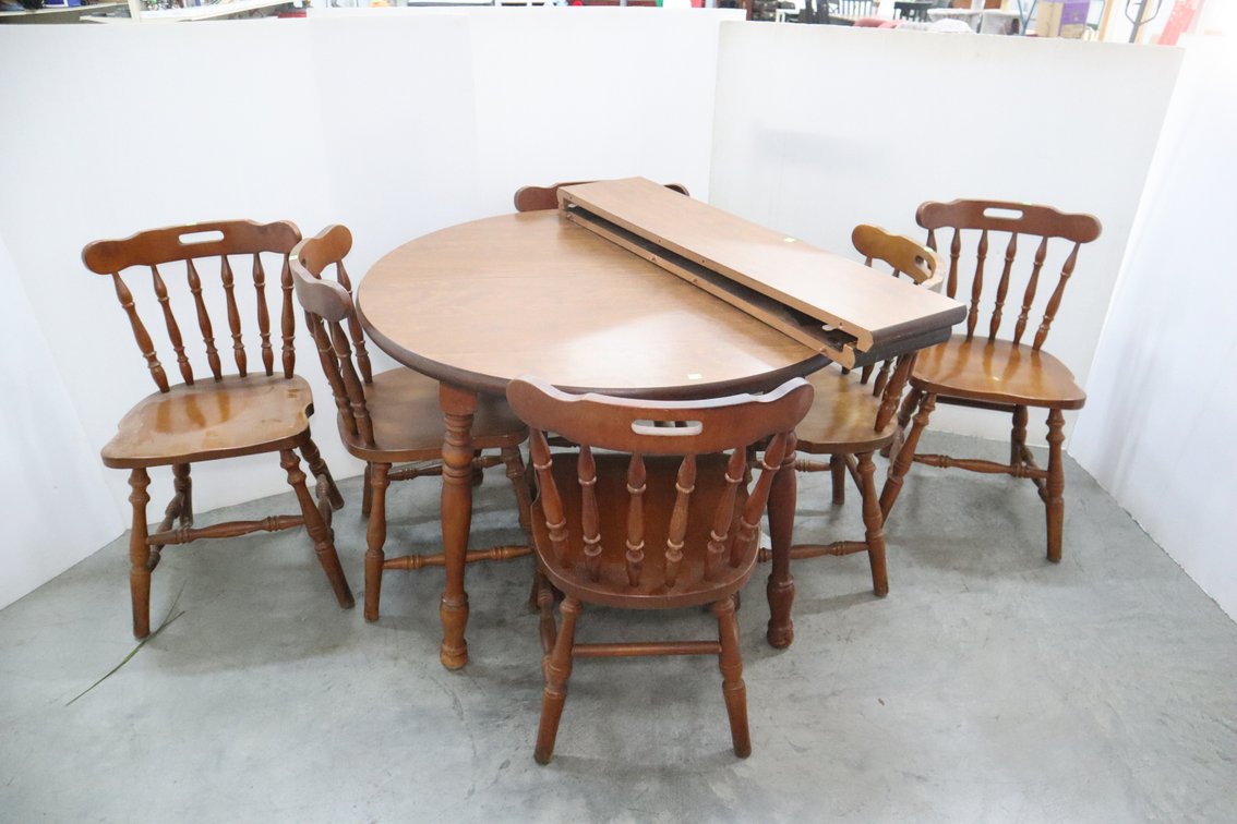 Kitchen Table with Leaves