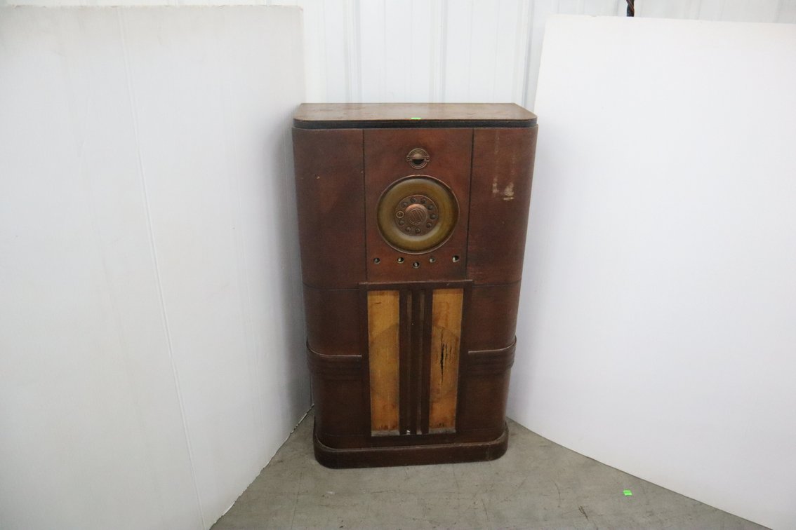 Antique Floor Model Radio
