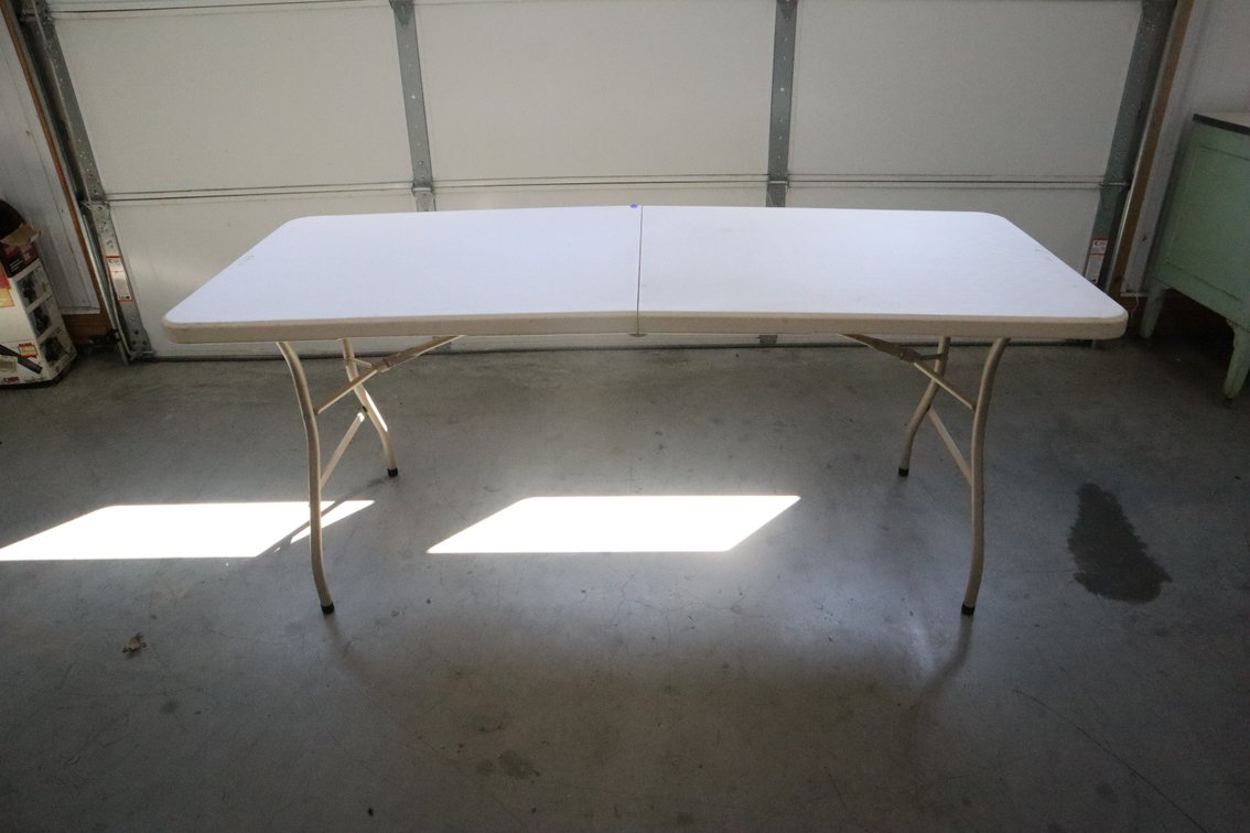 6 Ft Folding Half Table