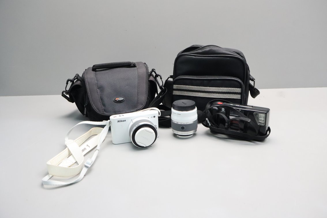 Nikon 1 J1 Digital Camera