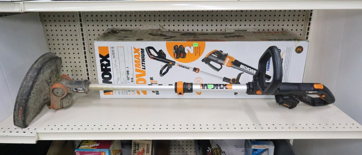 Worx 20 Volt Trimmer And Blower