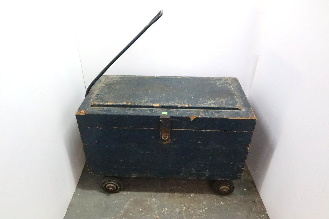 Woodworkers Tool Chest On Wheels